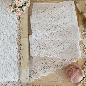 Vintage white eyelet Broderie Anglaise embroidered floral scalloped eyelet lace trim