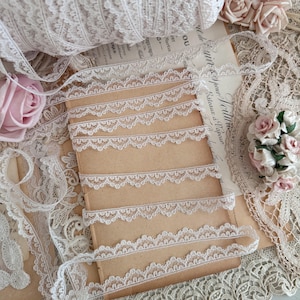 Vintage Ecru Scalloped Lace Trim, Doll Making Sewing Supplies, By the Yard