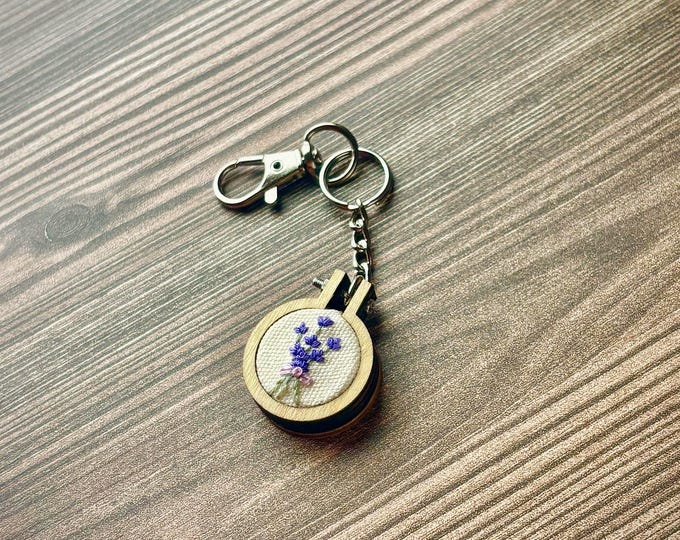 Silver Lavender Flower Keychain Bag Charm: Easy Clip On