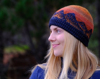 Modèle de tricot : Wildfire Hat (Sport) // Adult Mountain Sunset Nature Hat // Colorwork Knitting