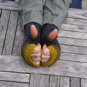 Knitting Pattern: Driftless Mitts DK // Adult Wool Mitts Mittens // Easy Colorwork Knitting image 5