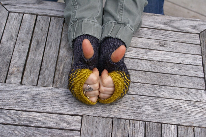 Knitting Pattern: Driftless Mitts DK // Adult Wool Mitts Mittens // Easy Colorwork Knitting image 5