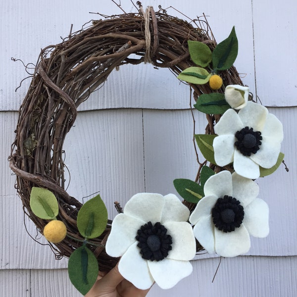 Modern Farmhouse Style Black and White Anemone Wreath, Simple Wreath for Front door, Entryway and Spring Wedding