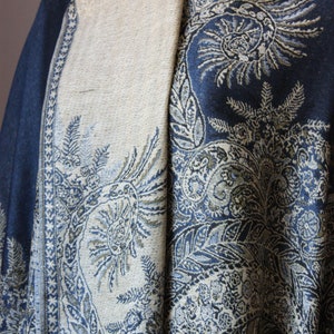 Fast Shipping, Winter scarf, Midnight Blue scarf, pashmina, Paisley scarf, Fern scarf image 9
