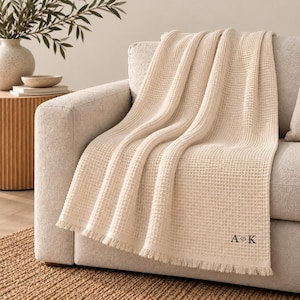 Personalisierte Hochzeitsstrickdecke, individuell gestickte Initialen, Kuscheldecke für Paare, Geschenk zum Hochzeitstag