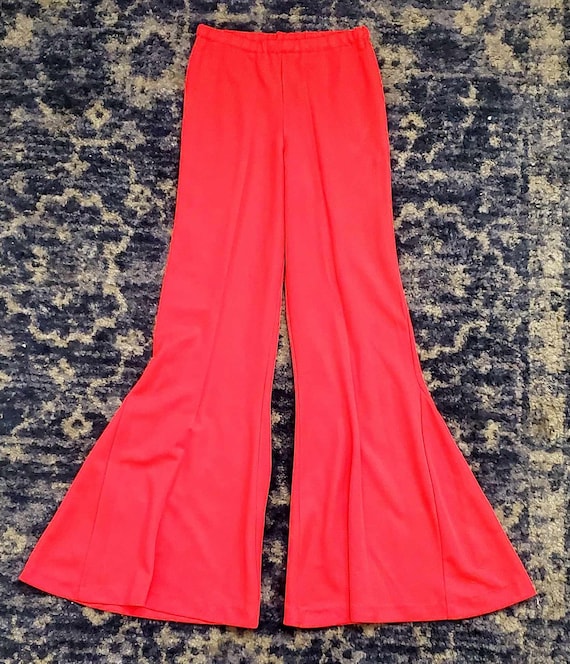 Vtg 70s Coral Red 2 Piece Halter & Bell Bottom Set - image 4