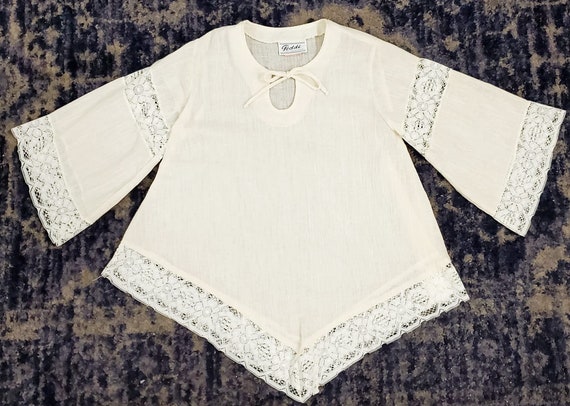 Vtg 70s White Cotton Lace Angel Sleeve Top by Ted… - image 2
