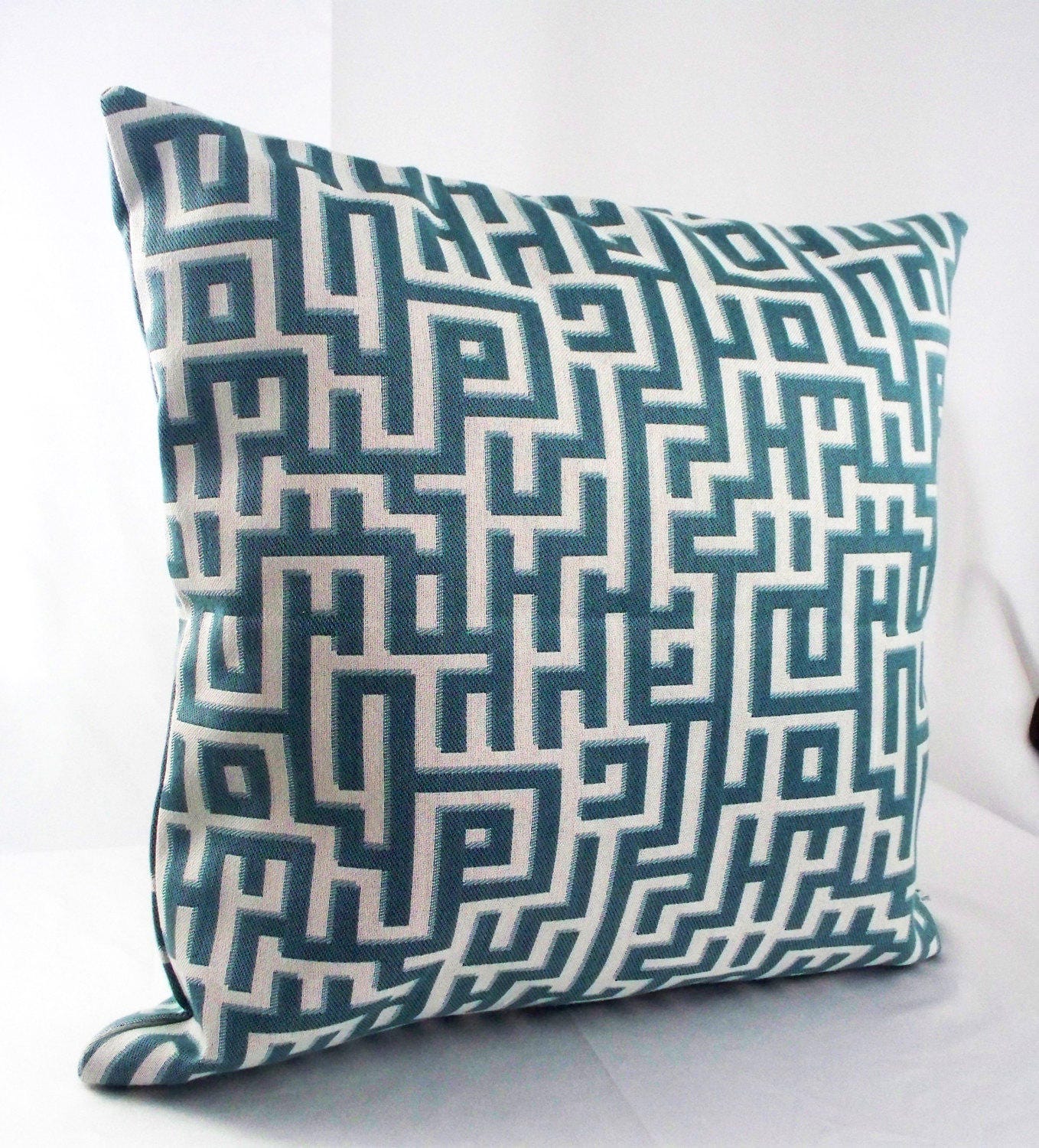 Teal Blue Pillow Cushion Covers, Turquoise Light Blue Throw Pillows Decorative, Geometric Lines