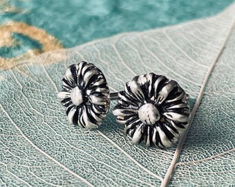 Small Black eye Susan silver post earrings - handmade silver clay studs - flower earrings