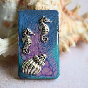 Sea Horse & Shell Brooch: Beachy Ocean Resin Art