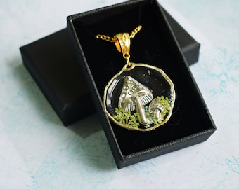 Fairy Tale Mushroom Necklace, Whimsical Fairycore Jewelry, Perfect Gift for Fantasy Enthusiasts
