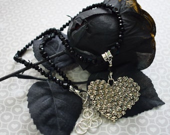 Gothic Skull Heart Necklace, Dark Aesthetic, Witchy Fashion