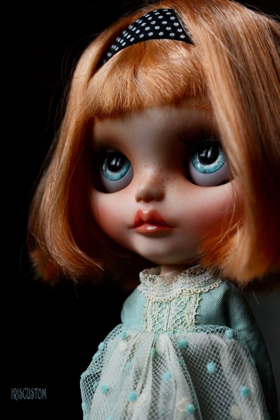Poupée Blythe Custom – OOAK Par White Polka – Takara