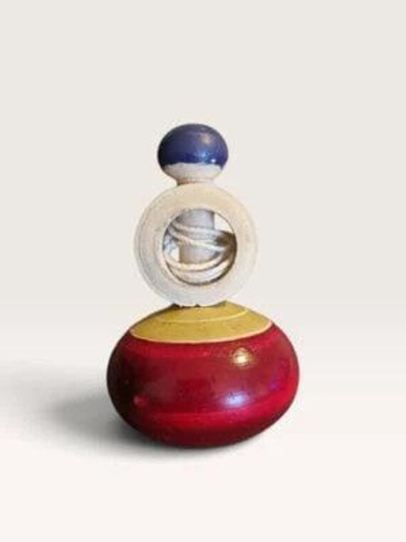 Vintage Wooden Spinning Top with String - Scandinavian Retro Toy
