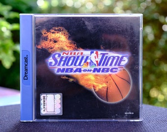 Authentic Sega Dreamcast game “NBA Showtime” (European PAL version) CIB - Genuine Dreamcast game from 1999 - Complete with the box + manual.