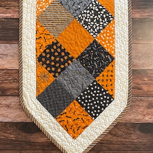 Halloween Table Runner -- PDF Quilt Pattern - Etsy