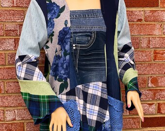 L/XL Jeanshemdkleid upcycled Denim Patchwork, Romantisches Tunika Kleid ""Blaue Rose"", Boho Urlaubskleidung."