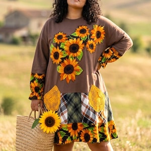 Abito felpa oversize con girasoli, abbigliamento riciclato, tunica a collo alto lunga in pile di cotone con patchwork scozzese, abbigliamento cottagecore fatto a mano