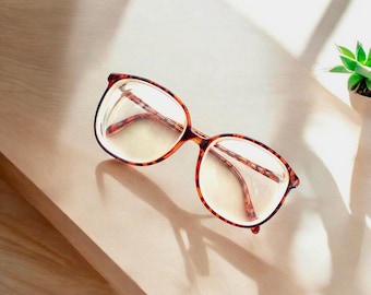 Vintage Women's Oversize Eyeglasses - Vintage Eyeglasses - Wilshire Designs
