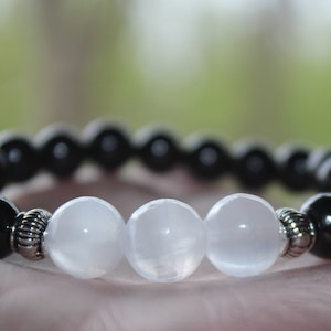 Shungite and Selenite Satin Spar, Stretch Bracelet Unisex, Multiple Sizes, Healing, Protective, Balancing Energy, Calming, Positive Energy
