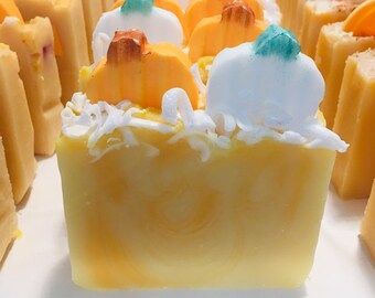 Pumpkin Coconut Soap, Pompoen, Kokosnoot, Herfst zeep, natuurlijke zeep, hand en lichaam zeep, lotions en potions, Klean Karma Soap