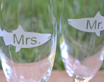 Champagne Glasses, Mr. and Mrs. Champagne Glasses, Mr. Mrs. Wedding Glasses, Fish Champagne Flute, Champagne Glass, Wine Glass, Wedding