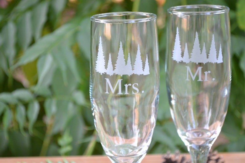 Champagne Glass Pine Trees Glass Mr Wedding and Mrs Champagne Glasses Champagne Glasses Wedding Glasses Mr Champagne Flute Mrs