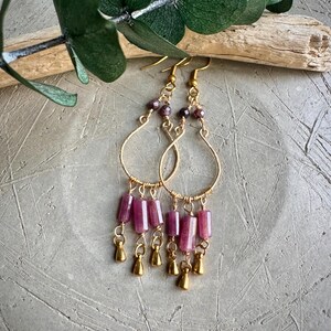 Boucles d'oreilles faites à la main entièrement, chandelier de rubis  BO 14