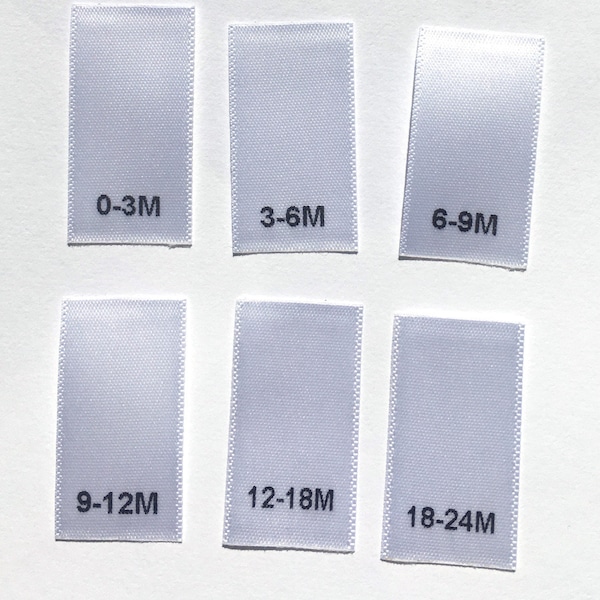 Lot mixte de 120 pcs Étiquette de vêtement imprimée en satin blanc Étiquettes de taille - 0-3M, 3-6M, 6-9M, 9-12M, 12-18M, 18-24M - 20 pcs chaque taille