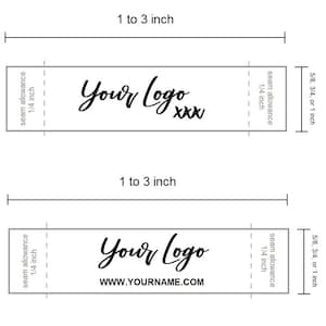 以下が含まれることがあります： 「Your Logo」と「WWW.YOURNAME.COM」のテキストが書かれた白黒の織りラベルテンプレート。ラベルの幅は1〜3インチ、高さは5/8、3/4、または1インチです。各側に1/4インチの縫い代が含まれています。