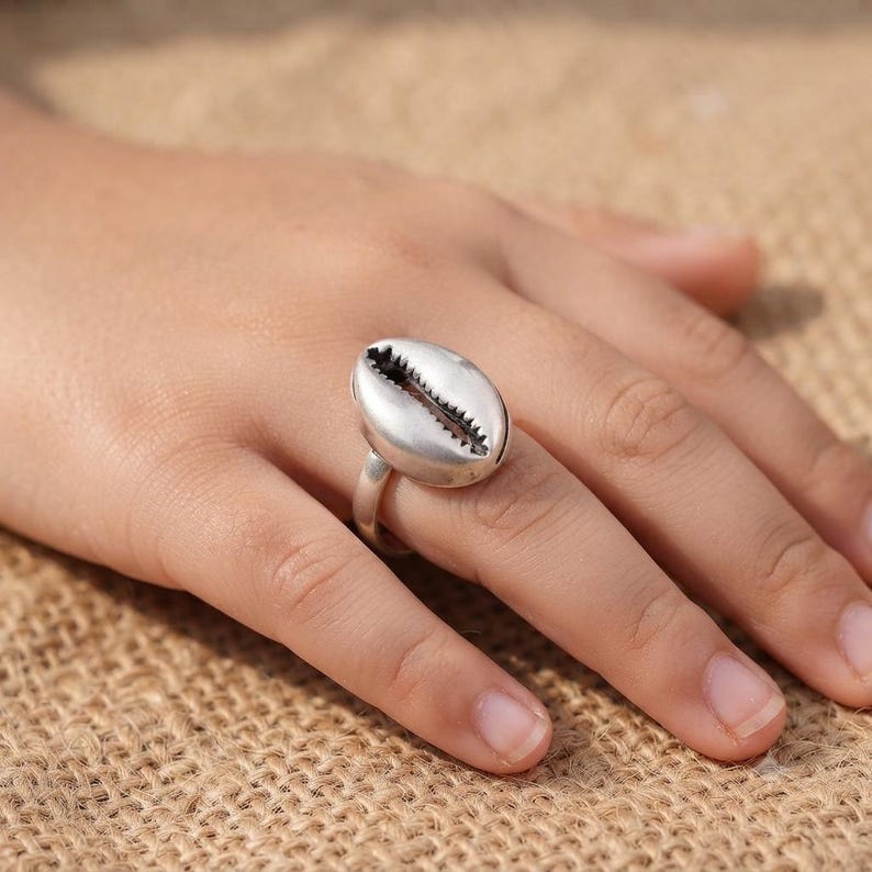 Cowrie Ring, 925 Silver Ring, Nature Inspired Ring, Unique Silver Band ...