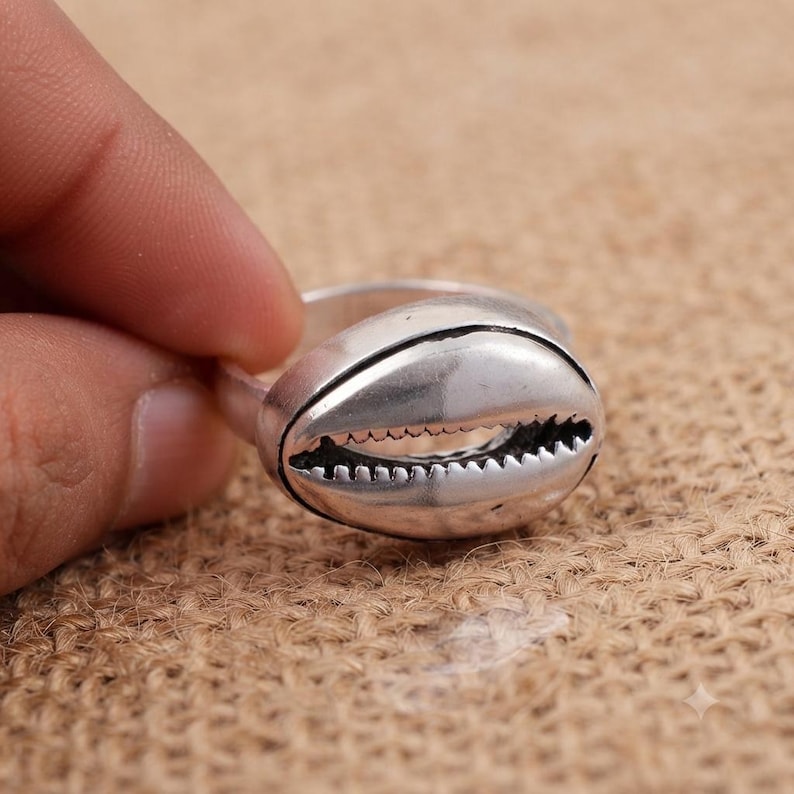 Cowry Shell Teeth Cowrie Ring, 925 Silver Ring, Nature Inspired Ring, Unique Silver Band ...