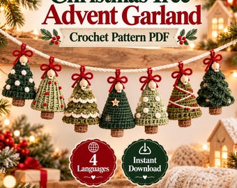 Könnte beinhalten: Eine Häkelanleitung als PDF für eine Weihnachtsbaum-Adventsgirlande mit sieben kleinen, individuell gestalteten gehäkelten Bäumen an einer weißen Schnur. Jeder Baum ist mit einer roten Schleife und einer Holzperle verziert.