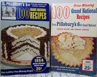 Livres de recettes Pillsbury Grand National Bake Off Recipes - 1954 et 1955 - Couverture souple - Lot de 2 - Anciennes recettes du milieu du siècle - Objets de cuisine de collection