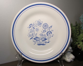 Assiette de 23 cm bleu oignon motif Oxford - fabriquée au Brésil - bleu pâle sur blanc - assiette à salade / biscuit / présentation - décoration de cuisine
