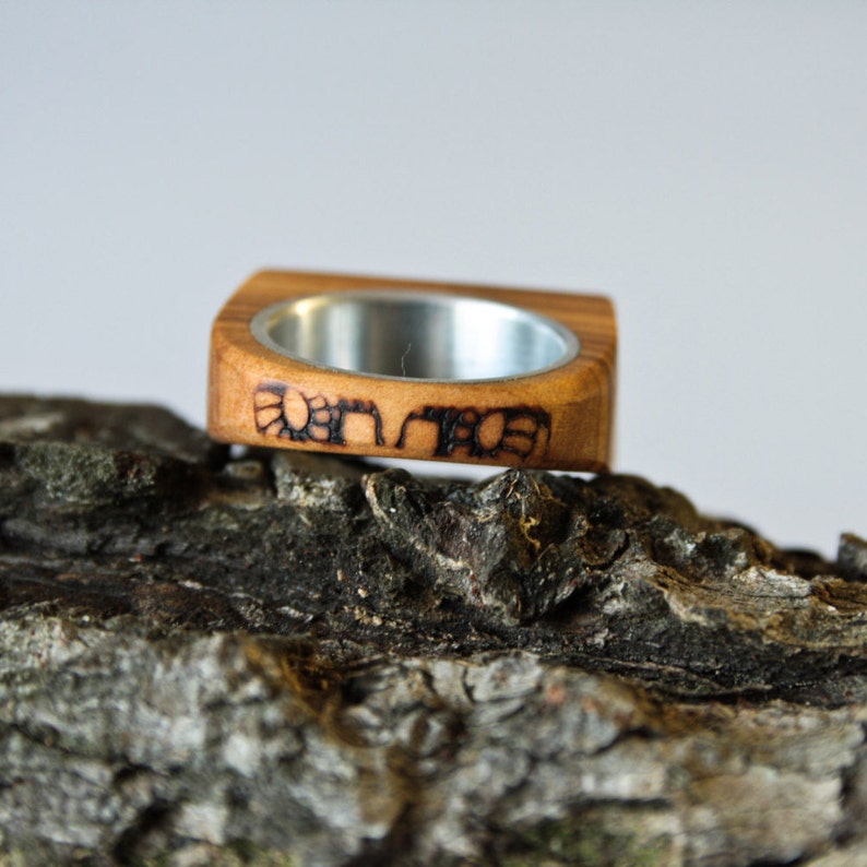 Wood ring Size 7,5 US
