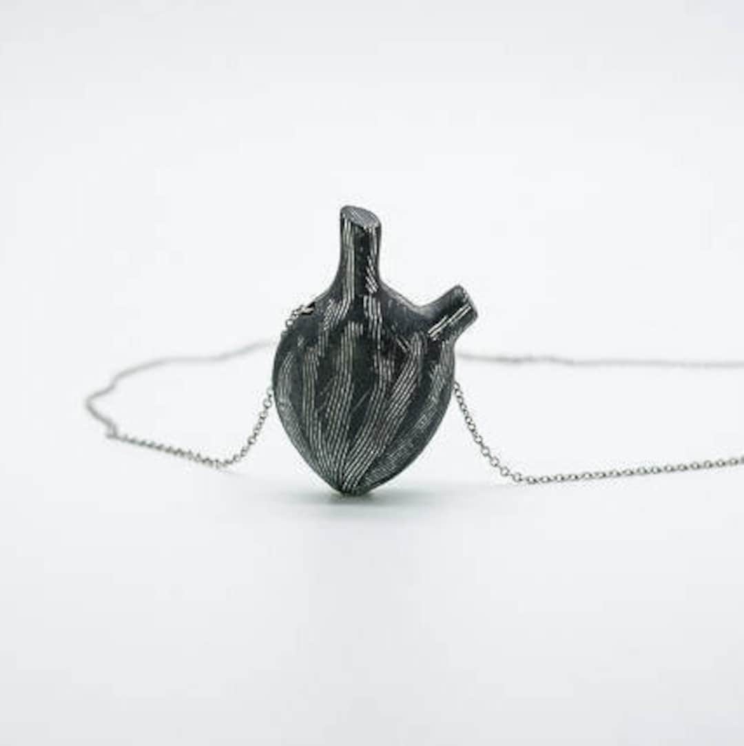 N202 SMU-SMU Heart Necklace - Color Shout