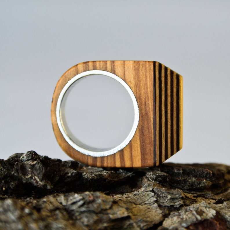 Wood ring Size 7,5 US