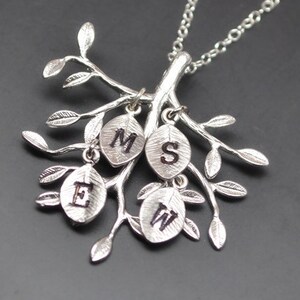 Personalized family tree necklace-Mothers day gift-gift for grandma-gift for mom-new mom-baby shower gift-generation necklace-mama necklace