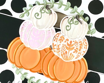 Orange and white pumpkin pink and white attachments for interchangeable wreath