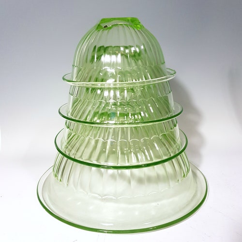 Federal Glass Nesting shops Mixing Bowl set, green uranium glass, excellent Set of 4