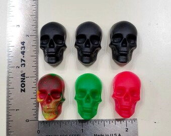 Set of 6 Skull magnets, blacklight reactive, florescent, jet black