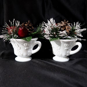 Three Vintage tea coffee or punch cups harvest grape