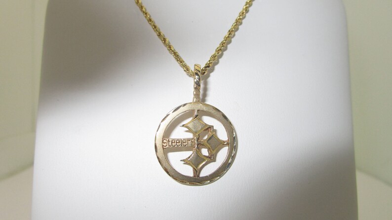 Official Nfl 14k Solid Gold Pittsburgh Steelers Football Emblem Pendant 22 Chain Necklace N295