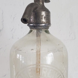 Antique Vintage The Home Brewing Co. Seltzer Bottle Soda Water Seltzer Water Bottle Siphon Bottle Shenandoah PA. Clear