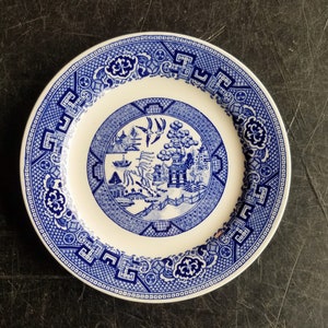 Vintage Blue Willow Transferware Plate by Homer Laughlin USA , Blue and White Asian Pattern Bread and Butter Plate, Oriental Design