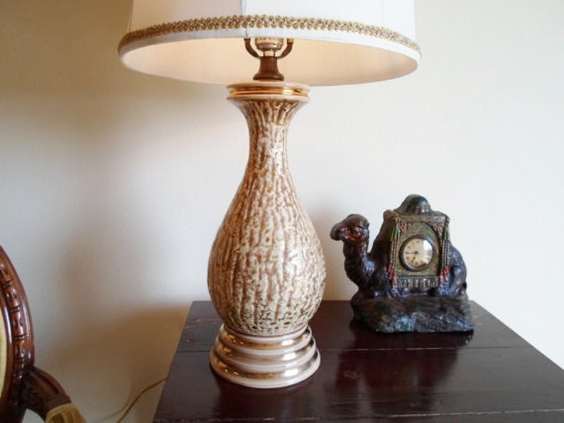 Vintage Mid Century Modern Gold and Brown Ceramic Lamp Table Lamp Lighting Hollywood Regency image 3