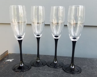 Vintage Champagne Glasses Luminarc Domino Signature Black by Cristal D'Arques-Durand Black Stem Fluted Champagne, Set of 4, France, Stemware