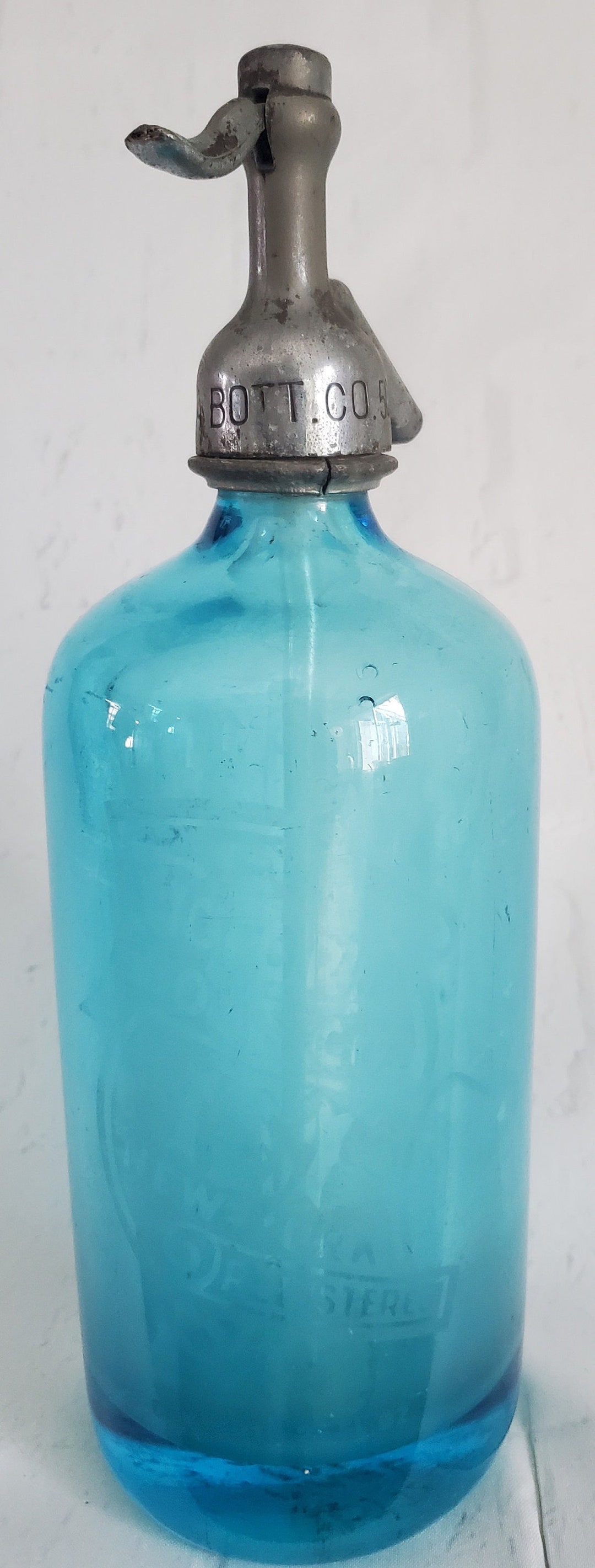 Antique Vintage Victoria Bottling Co. Seltzer Bottle New York Soda