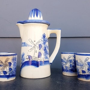 Vintage Blau und Weiß Windmühle Saft Set Krug Gläser Reamer Japanische Keramik, Made in Japan, Merkmale blau und weiß Windmühle Motiv